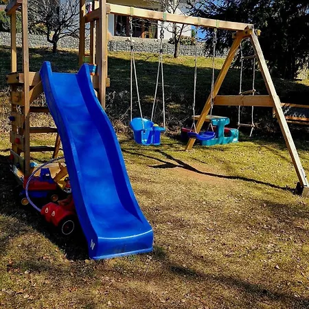 Altes Schulhaus Walberngruen Apartment Grafengehaig